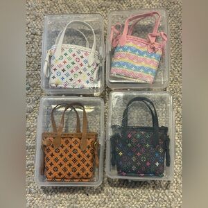 LABUBU FASHiON BAG iN A CASE